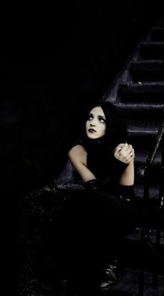 gothic-lady.jpg